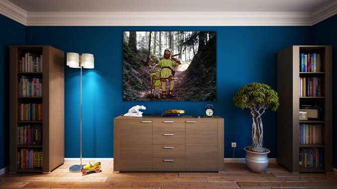 Wandbild-Beispiel - Wohnung mit Holzmöbel vor blauer Wand